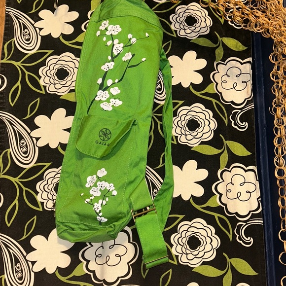 GAIAM Green Floral Yoga Mat Sling Bag Only - Picture 11 of 11